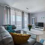 Live & Travel - Waterlane Island * Gdansk