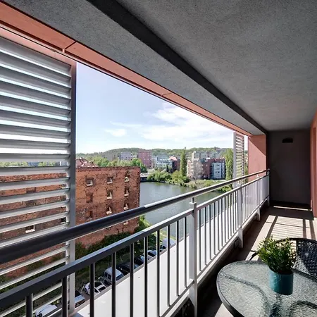 Live & Travel - Waterlane Island Gdansk