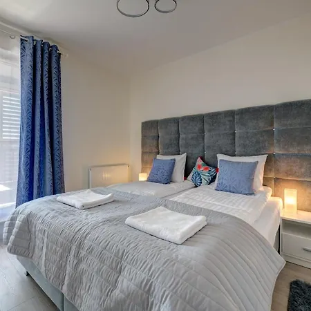 Live & Travel - Waterlane Island גדנסק