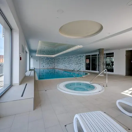 Live & Travel - Waterlane Island *