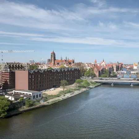 Live & Travel - Waterlane Island *