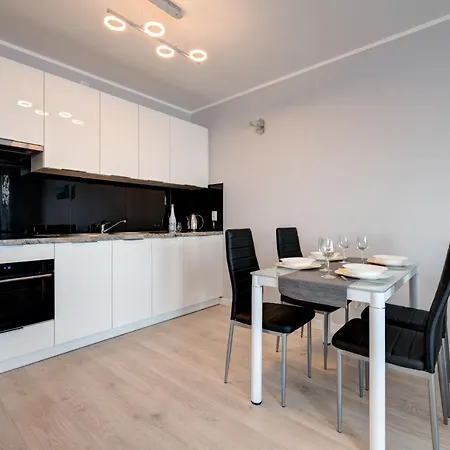Live & Travel - Waterlane Island Gdansk